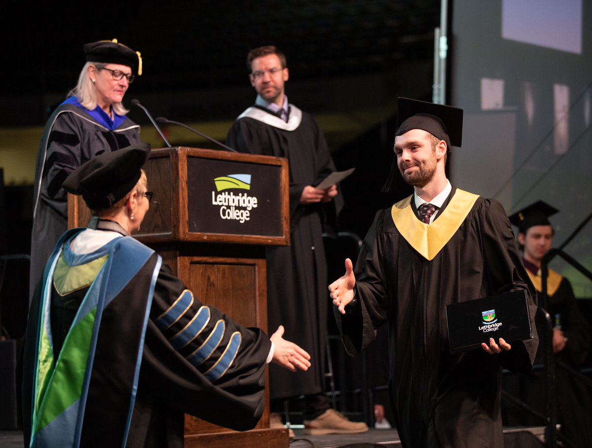 LPKodiaks's tweet photo. Wow - what an amazing #LCconvocation2019! π
Congrats to all @LethCollege convocates who crossed the stage - remember that you are all Kodiaks, and that you will always be a part of this community π» https://t.co/nfdSq6uAqZ