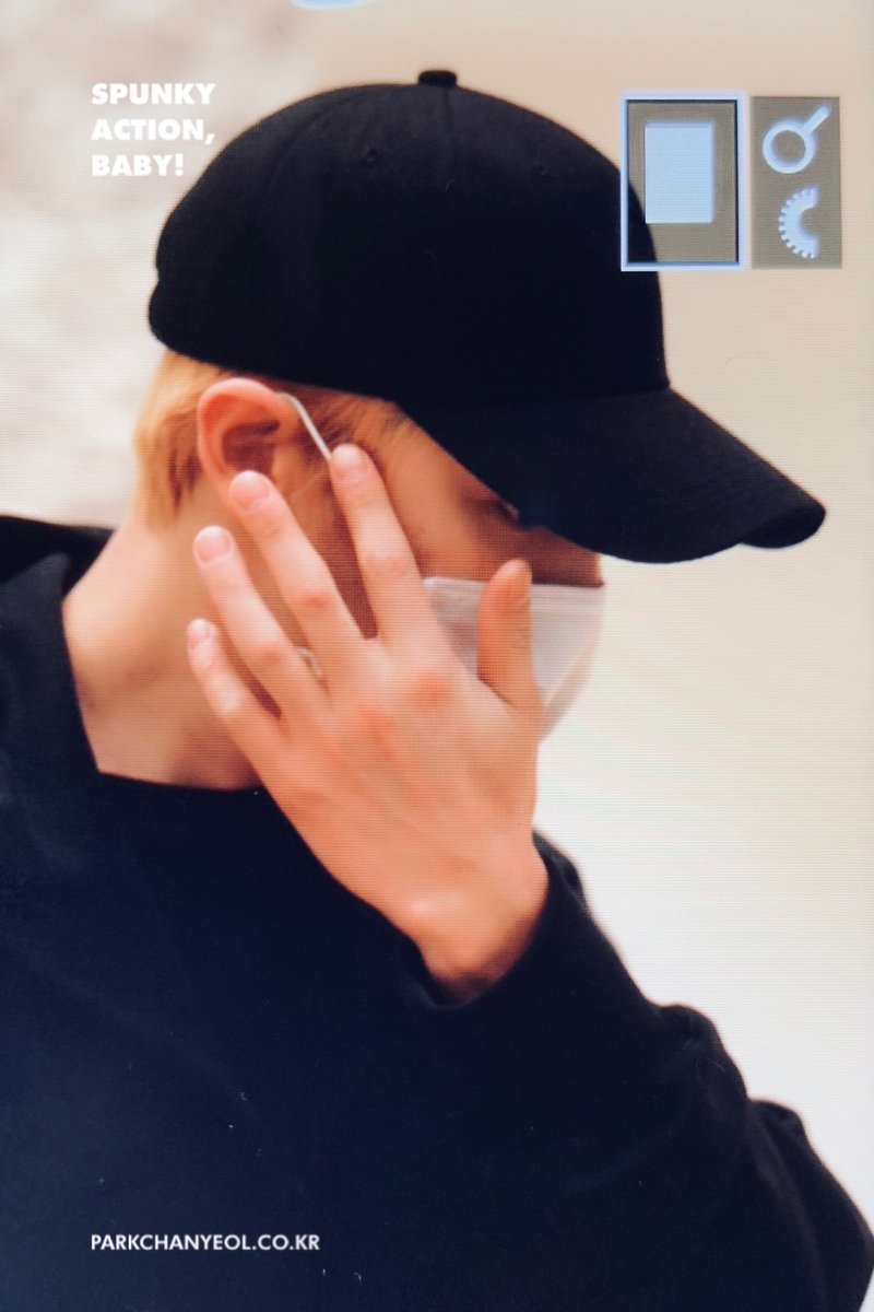 chanyeolit's tweet photo. 190427 ICN 찬열 / 🌸🌸🌸🏠🌸🌸🌸 #찬열 #EXO #CHANYEOL ⁠#엑소 #봄여름가을겨울 #봄_여름_가을_겨울 #SSFW #BBMAsTopSocial EXO @weareoneEXO https://t.co/TTbqSQdC53