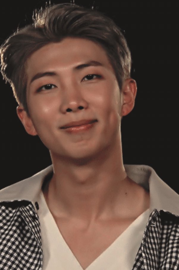 pietalas's tweet photo. Try as you must, but you can’t resist💓 #BlackOutBTS https://t.co/4IVDUd0QVg