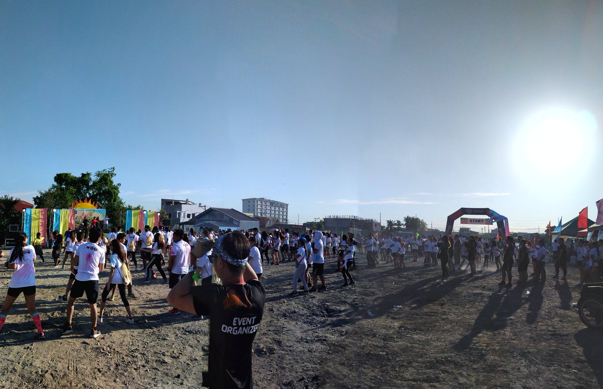 MarkkkAngelo's tweet photo. Thank you po sa inyong lahat! Nakakataba ng puso na tinangkilik niyo ang #ColorMalandayRun2019 https://t.co/9qkFSCkXWo