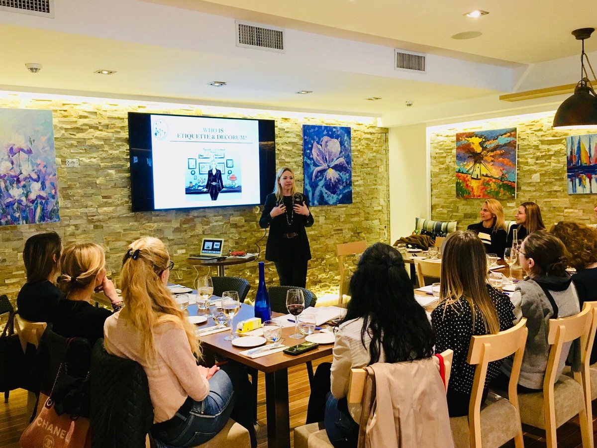 serena_b_orange's tweet photo. Cross-cultural communication is key to international business @PWNNice Professional Women’s Network Afterwork in Monaco https://t.co/9a3xjDQoBi
