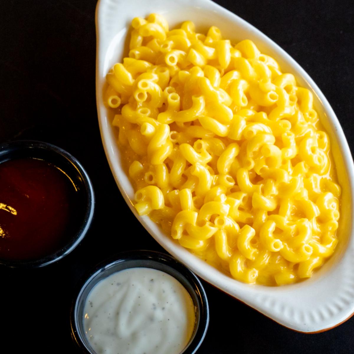ReneesGP's tweet photo. We’re not telling you how to live your life, but ending your week off with us is probably a good idea. https://t.co/ALbvio4QbN