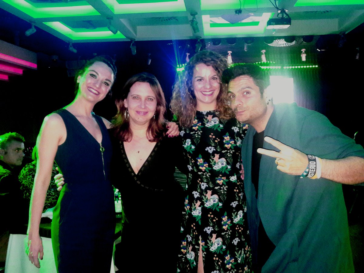 casinovalencia's tweet photo. Aquí podéis ver a Maribel, la ganadora de 2 entradas Gratis para Divas Golden Night y a una parte de nuestro público invitado...😉 @raulantoncom @Maribel “Me ha encantado el espectáculo, volveré a la edición de Mayo”

Si quieres ser el próximo en venir gratis, atento a las rrss https://t.co/1Zgp9vI3v8