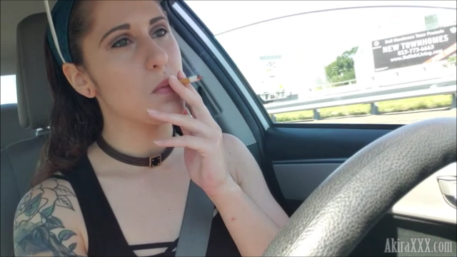 Smokin_Shell's tweet photo. Coming tonight to https://t.co/aPiiLv6Dp9
@AkiraShell dangle smokes her cigarette while driving in the car
#Smoking | #SmokingFetish | #GirlsWhoSmoke | #DangleCigarette | #Dangle | #RidingInCar | #CarRide https://t.co/8AsYCs26Tf