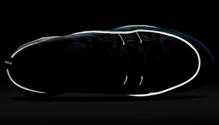 KicksDeals's tweet photo. 😲 Just select size up to 13 remain at @nikestore for the NEW court purple/spirit teal Nike Air Max 98 release w/ FREE shipping included.

BUY HERE -> https://t.co/5tqe9Y13jb 🔥 https://t.co/i2f17ThFSI