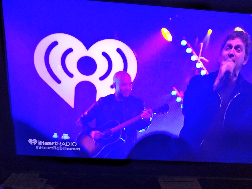 smile95ok's tweet photo. @ThisIsRobThomas @iHeartRadio I'm one less day from dying young...πΆ
#OneLessDay
#iHeartRobThomas
#ChipToothSmileParty https://t.co/soXpc7YuEn