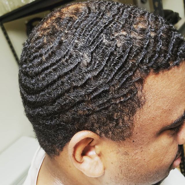 FGSW's tweet image. My right side is slowly coming in. I&apos;m happy with the progress after 2 months.
.
.
.
.
#360waves #360waveprocess #ripplestage #oceansquad #crockettgang #spinnin #wavesonspin #360wavesonswim #thinninghair #thinninghairsolution #biotin #collagen #wavyhair bit.ly/2J0fBOq