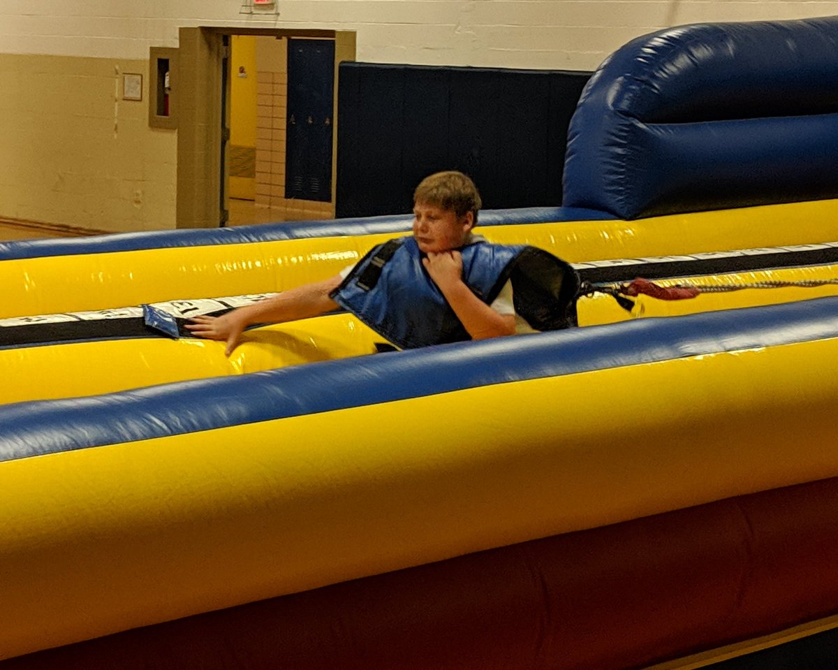 MrsCaslowTMS's tweet photo. Gladiators work hard and play hard! #Gladiators #Heisokay #Testingreward https://t.co/MXWQEsfkkL