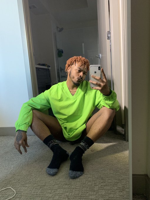 Watch ZER0°'s leaked NSFW photo on TwXstars