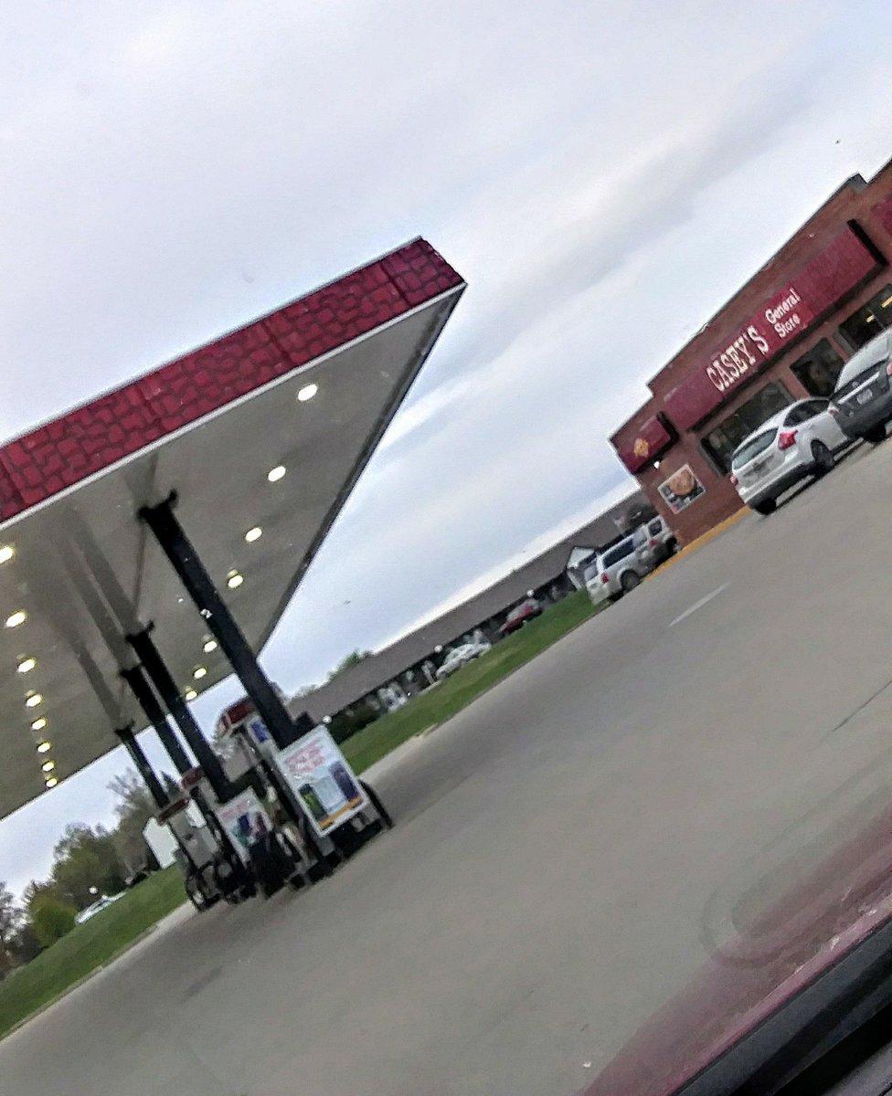 bbluvr21's tweet photo. @BrianBrown21
Favorite place to pitstop 
@caseysgenstore https://t.co/iMQo6XdjnW