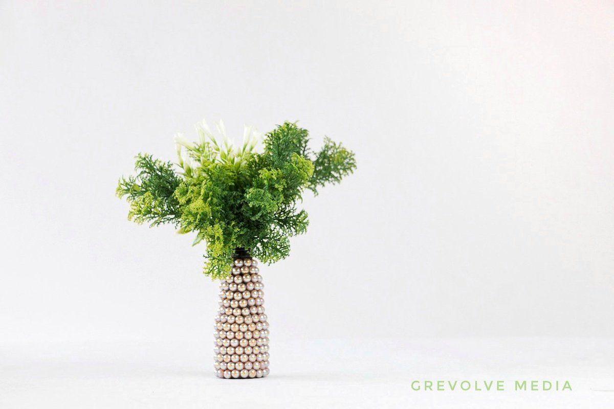 GrevolveM's tweet photo. Minimalism. 
What I do when I finish working 😁 
I think I will frame and hang this in my Studio. #productphotographer https://t.co/uQB7Sgzvbb