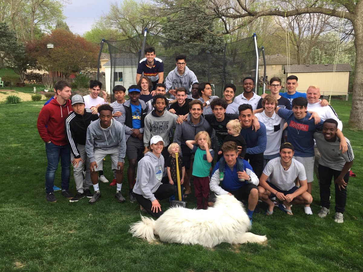 CarverKolay's tweet photo. This is a special group @ReiverSoccer. I’ve loved the opportunity to have them part our family. #FamilyDinner #ReiverFamily https://t.co/TKQt8oQsLd