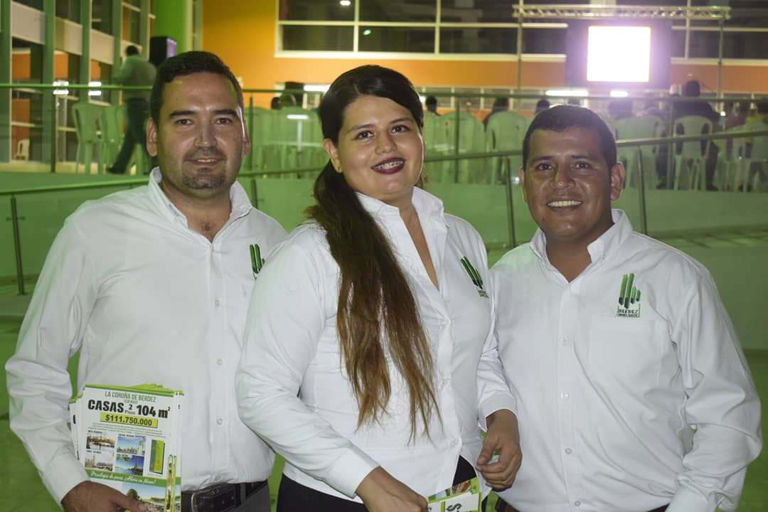 ConstructoraBe5's tweet image. Hoy estamos desde el Recinto Ferial "La Vorágine", presentando nuestro PROYECTO LA CORUÑA DE BERDEZ 🔑🏡, en la conferencia sobre Política Colombiana, MI PUTA OBRA, por @DanielSamperO #Neiva