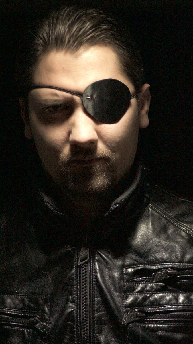 ReneVossen's tweet photo. The "Light and Shadow" Photoshooting Part 1. Pictures made by #eightelementsfilms
#film #actor #movie #thriller #actorlife #autorenleben #badass #character #characters #storytelling #modeling #snakeplissken #snakeplisskencosplay #cosplay #metalgearsolid #johncarpenter #solidsnake https://t.co/iT2ZWjdeJm