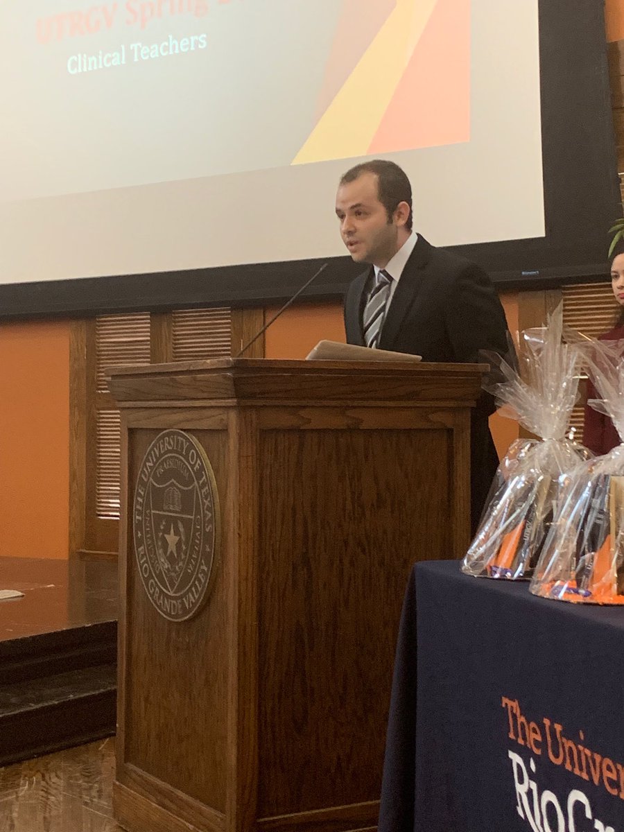 Groves01Groves's tweet image. #UTeachRGV grads speaking at the pinning ceremony! Congratulations!