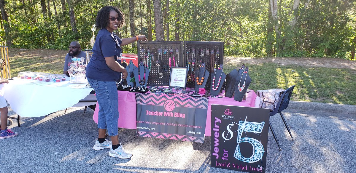 Bryant Elementary (@bryantbengals) on Twitter photo Mrs. Cater is not only an exceptional 5th grade teacher, but she's also a great model of entrepreneurship for our scholars! #TeacherwithBling <a href="/Bold2teachCater/">Roshelle Cater</a> #SpringFestival Mrs. Cater is not only an exceptional 5th grade teacher, but she's also a great model of entrepreneurship for our scholars! #TeacherwithBling <a href="/Bold2teachCater/">Roshelle Cater</a> #SpringFestival