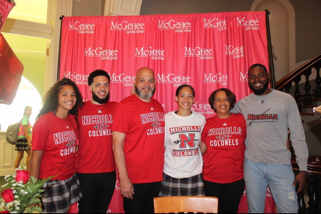 jaidafelix's tweet photo. Blessed to say I will be continuing my volleyball career at Nicholls State University❤️ #gocolonels https://t.co/XqFbWl2ENB