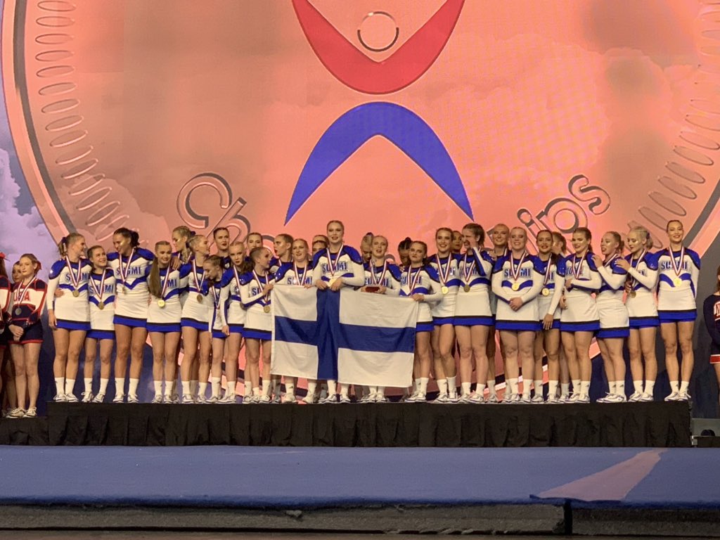 ICUcheer's tweet photo. Congratulations Finland, the 2019 All Girl Elite World Champions!🥇🇫🇮 #ICUWORLDS2019 https://t.co/Th9MNMekdV