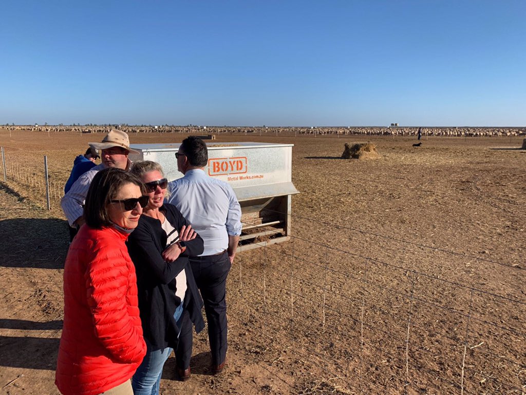GladysB's tweet image. Talking water and agriculture in Hay