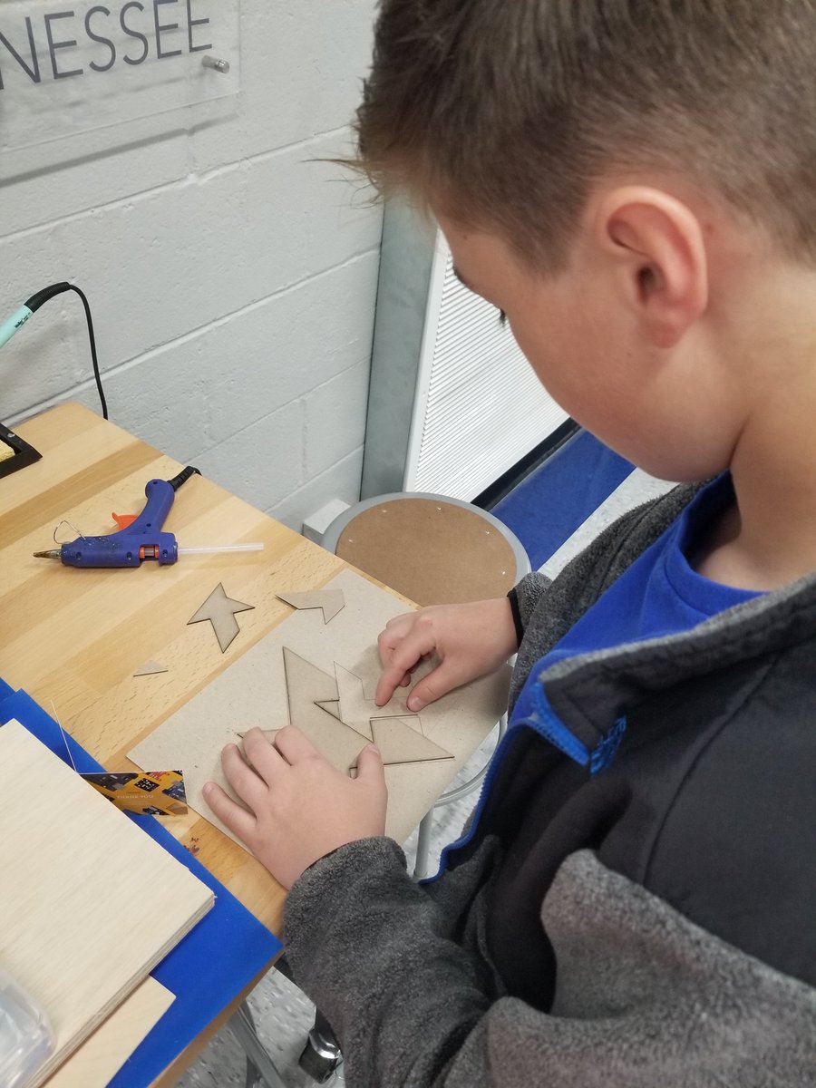 SDMS_VWeLab's tweet image. Graphic design with geometric transformations using @Desmos 
I love all the different designs and executions of their products. We had magnets, wood engravings, 3D pop out designs.. so much creativity! 
I will have to post some final products Monday! 
@VWeLabs 
@PEFinnovation