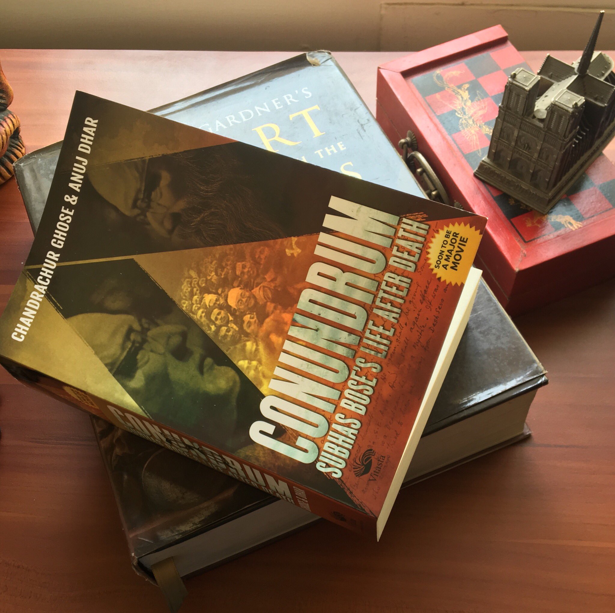 Chandrachur Ghose on Twitter: "#Conundrum is the jaw-dropping tale of  #Netaji Subhas Bose after he returned to India, cheating death. A living  Bose watched and commented on India's wars and politics. 'Gods