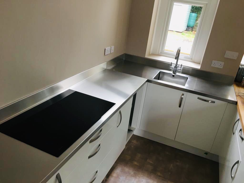 mpmengineering's tweet image. A set of #stainlesssteel #worktops #fitted in #westonsupermare #uk complete with a fully #welded #sink and #mpm #drainer and integral rear #upstand #stainless #kitchendesign #kitchen #interiordesign #interiordesigner #interiors #london #architecture
