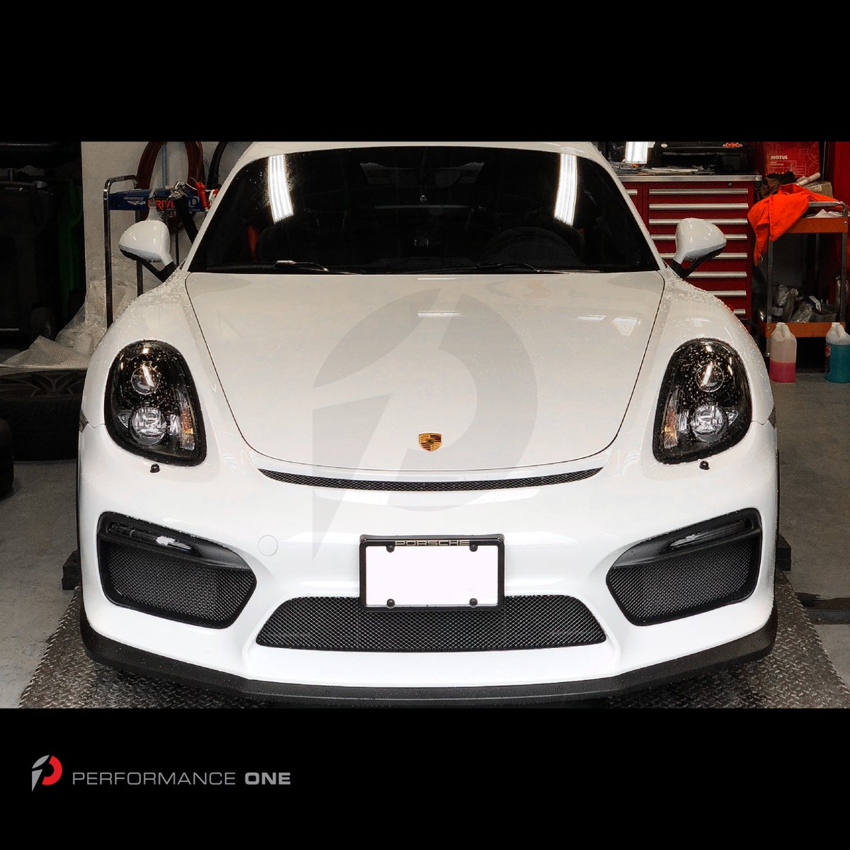 #frontendfriday • Daily life @performanceone From #performanceupgrades to regular #maintenance & #service • #fef #PorscheCaymanGT4 #CaymanGT4 #Cayman #PorscheCayman #Porsche #Porsche981 #porschemotorsport #porscheperformance #motorsport #modifications #shoplife #dailygrind