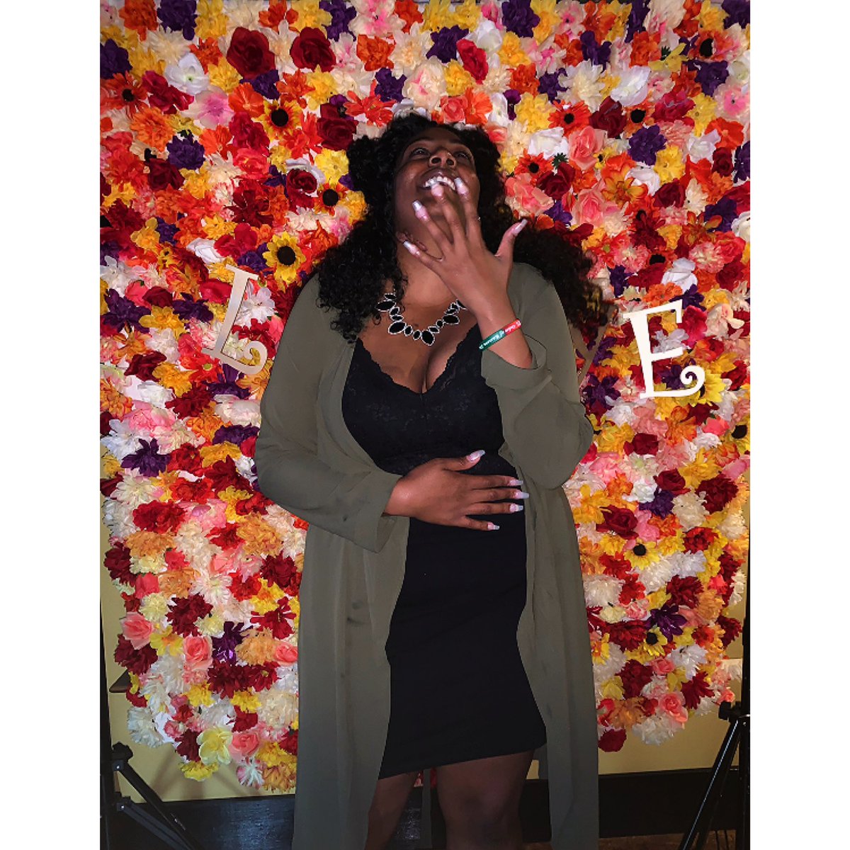 PowerhouseAP's tweet photo. Them: You’re too nice. You can’t be smiling in everyone’s face.
Me: Yeah, okay 😏

#LetMeDoThis #ImMyOwnLane #GodMadeMeThisWay #LetMeBeALightDammit https://t.co/1J9fsU42bf