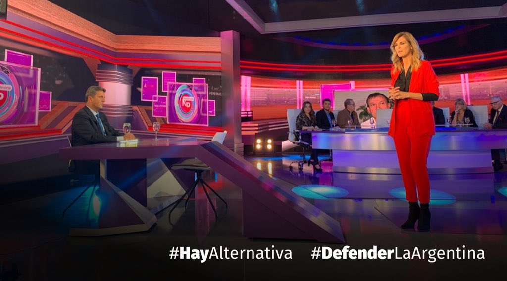 MayaIntendente's tweet photo. RT SergioMassa "📺|#MassaConViviana
#Ahora en #NadaPersonal. Charlando con vivicanosaok por canal9oficial.
Pueden verlo en vivo en este link:

—> https://t.co/oI84jvof9k 

#HayAlternativa👍🇦🇷
#DefenderLaArgentina https://t.co/xFWgkeM8jr"