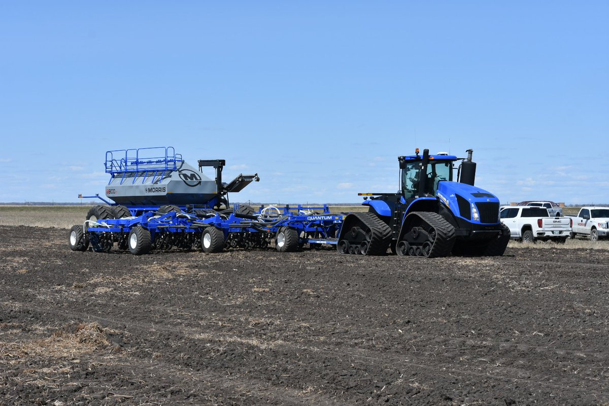 BlairBuydensNH's tweet photo. Mr.Morris you look so good you slow down traffic. @Morris_Seeding @mazergroup https://t.co/3siLKSqE1U
