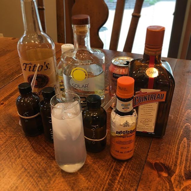 Sometimes the color is all on the tongue.
#gotdrinks #cocktails #mixology #509drinks #whatareyoudrinking #amacsdrinks