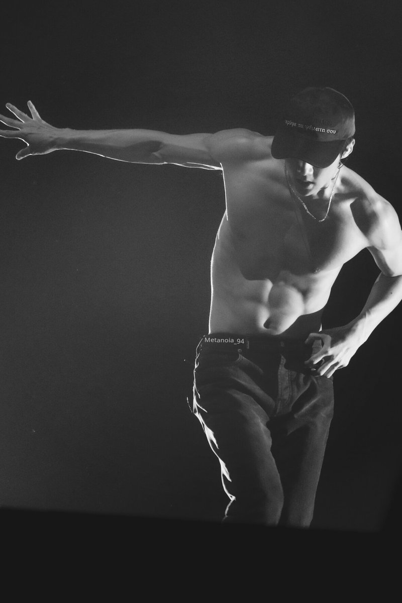 Amy91361468's tweet photo. Ohh, sexy~~
#BBMAsTopSocial EXO @weareoneEXO https://t.co/p4JP973zyK