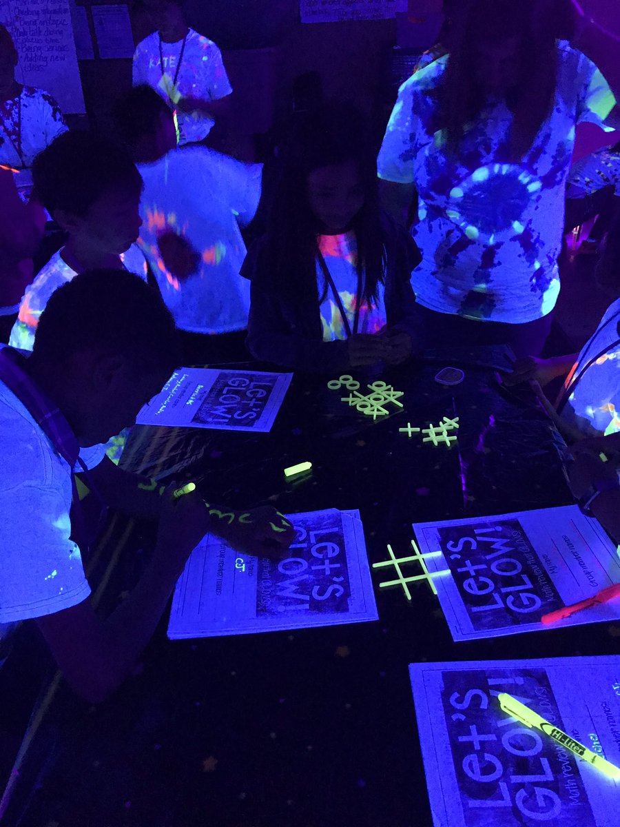 Country Lane tweet media