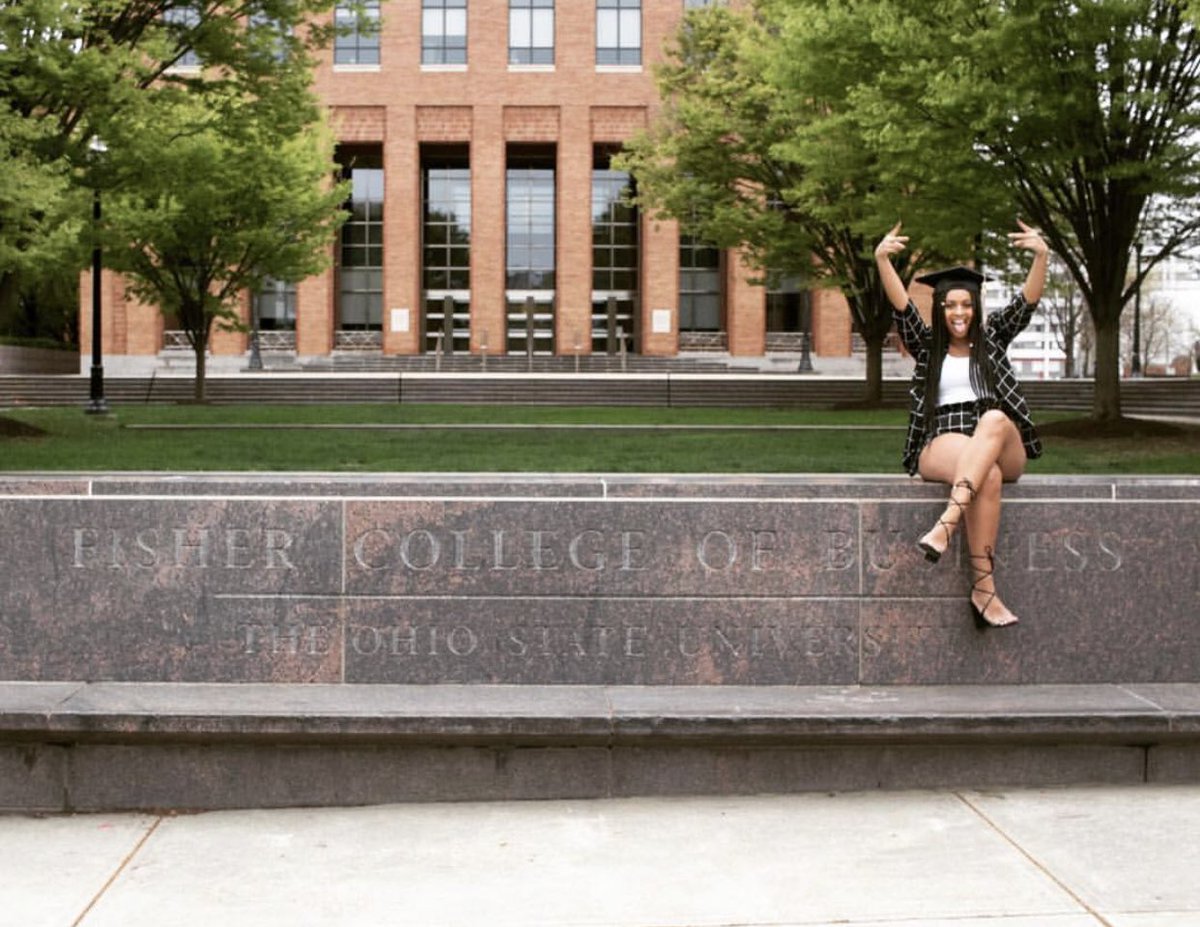 SydNicoleMitch's tweet photo. when i say i love this girl! i would go to hell, heaven, the moon, the sun and back for her! congrats Alex i am so incredibly proud of you and so grateful to be in your life 💕
oh and she that bitch, job post grad anddddd alladat https://t.co/YEfSqKvnQT