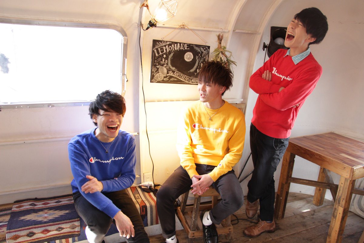 _TSUKASA_grow's tweet photo. 明日です!
ミニアルバム発売します!
解散します!
笑って終わります!
4/28(日)
会場 原宿ストロボカフェ https://t.co/USI0dYGdkv
開場 13:00 開演 13:30
チケット代 2000円+1d
#FatSpread
#ファッスプ
#妖怪前髪ハゲ隠し https://t.co/8gcDqeqbx8
