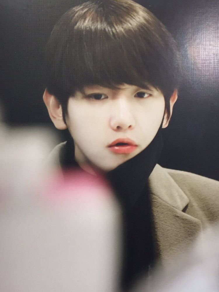 tucbs30's tweet photo. Cái mỏ nhìn muốn cắn desoo =))) #BBMAsTopSocial EXO @weareoneEXO https://t.co/H5hISk7MES