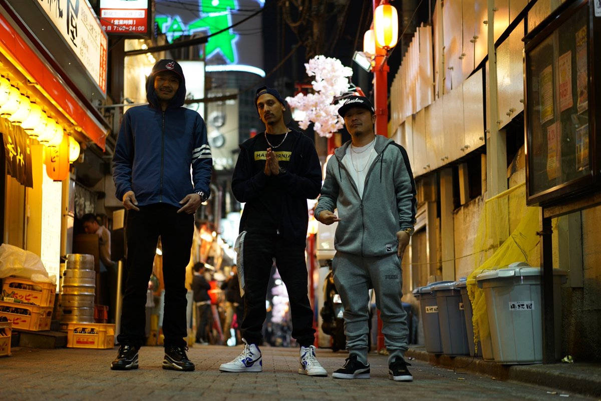 Hangin out with these ninjas🥋while in Japan! Real humble dudes, down 2 earth fr!!!💯 #shinjuku #Japan #ninja #Photoshoot #rapmusic #musicvideos #GangGang
