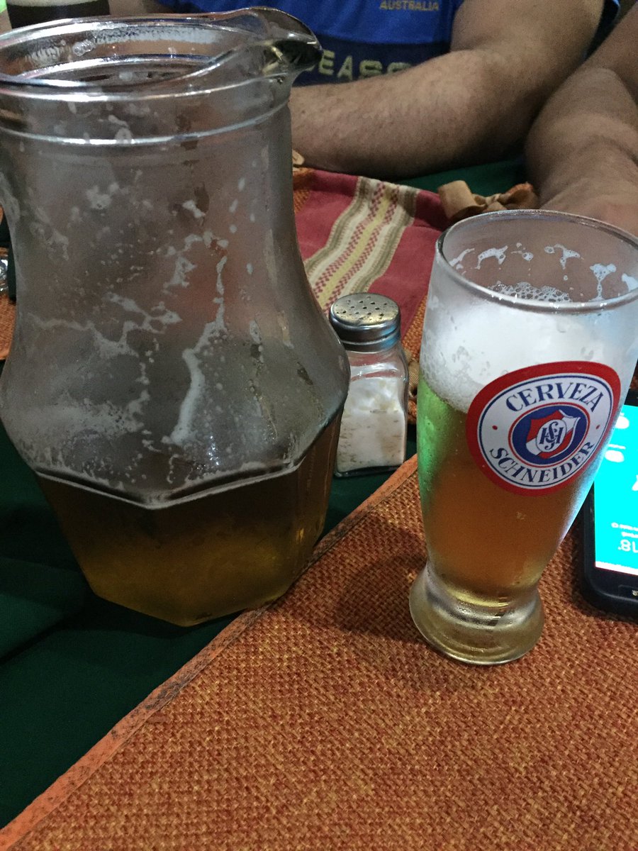 Yo seria esa jarra y vos ese vaso, pensalo 😀❤️