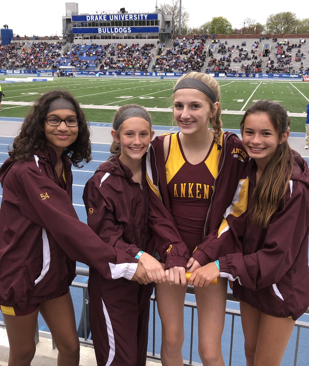 Ankeny8GirlsTF's tweet photo. With that great run at Drake today, the 1600 medley relay of Baptiste, Palmer, Shadravan, and Pitz breaks the Southview school record by over 11 seconds with a 4:29.60!!! Big congratulations! 👏🏼👏🏼👏🏼 https://t.co/UhWWUHojc3