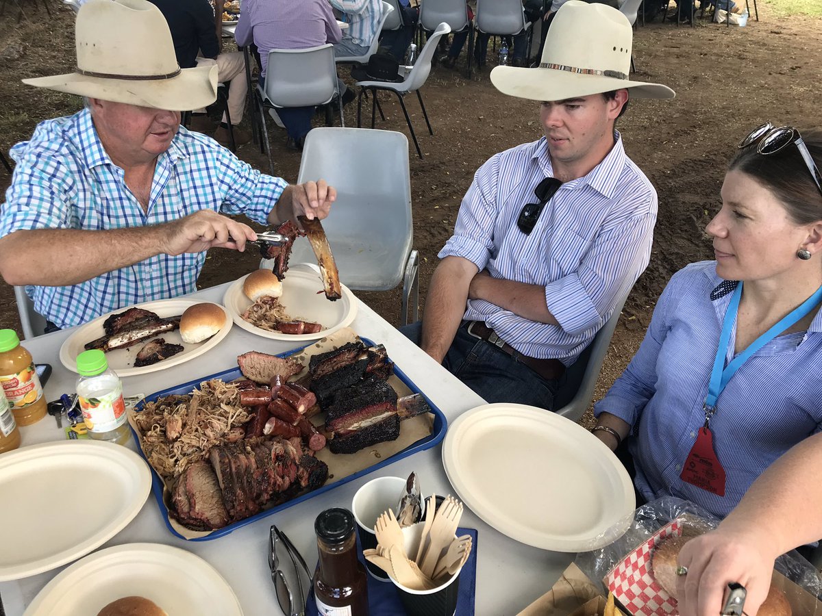 thomoinrocky's tweet image. #beef field days #CQstyle! Delegates at #ICMJNorth enjoyed Smokin Yak bbq lunch before a #CQUniAg research tour of @AgForceQLD’s Belmont Research Station. Fantastic day! @ausmeatjudging @CQUni @meatlivestock @AusRedMeat @TeysAustralia #brahman