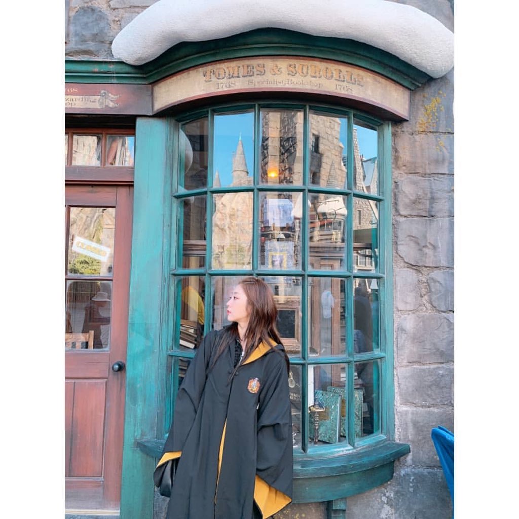 geulyz's tweet photo. I have to save a lot of money and buy the full set next time!
#UniversalStudioLA
#HarryPotter
#Hogwarts
#Huppuppuppu
#It's_my_favorite_house❤️
#Why_don't_they_sell_Newt's_wand..?😭 (2/2) https://t.co/ePqKIY6pUD