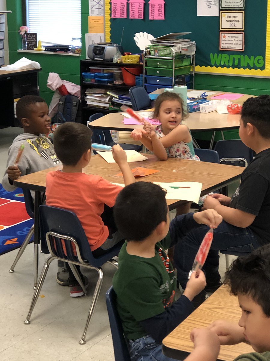 angiebe51294252's tweet image. After testing celebrations!! #ourstory #fun #testingisover #ilovethesekids @MsRBattle @RonEdwardsWorld @LSpencer64 @FuhreySamantha @jrtzfanclub @vwhite001 @Michell86824360 @Ms_Ramsey19 @MurdaughM @DawnAHancock