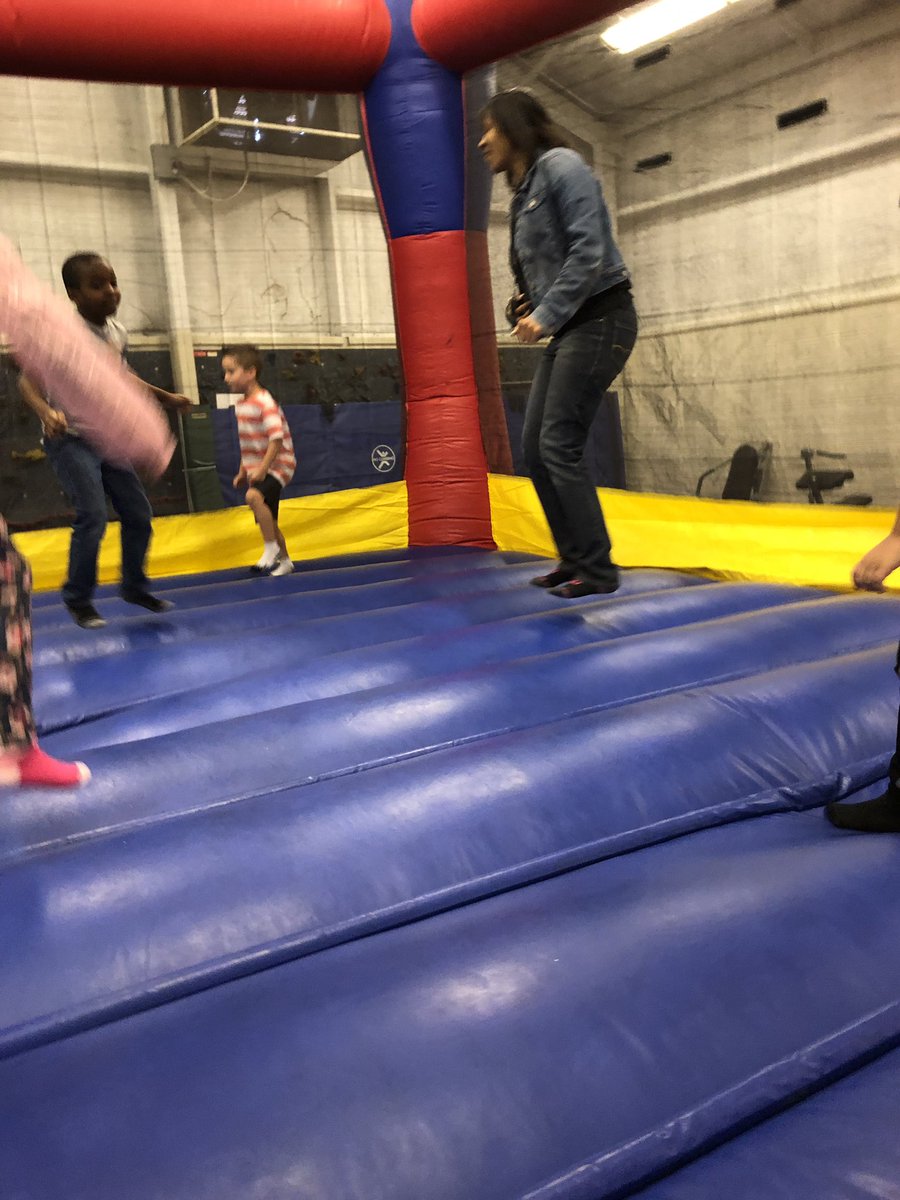 angiebe51294252's tweet image. After testing celebrations!! #ourstory #fun #testingisover #ilovethesekids @MsRBattle @RonEdwardsWorld @LSpencer64 @FuhreySamantha @jrtzfanclub @vwhite001 @Michell86824360 @Ms_Ramsey19 @MurdaughM @DawnAHancock