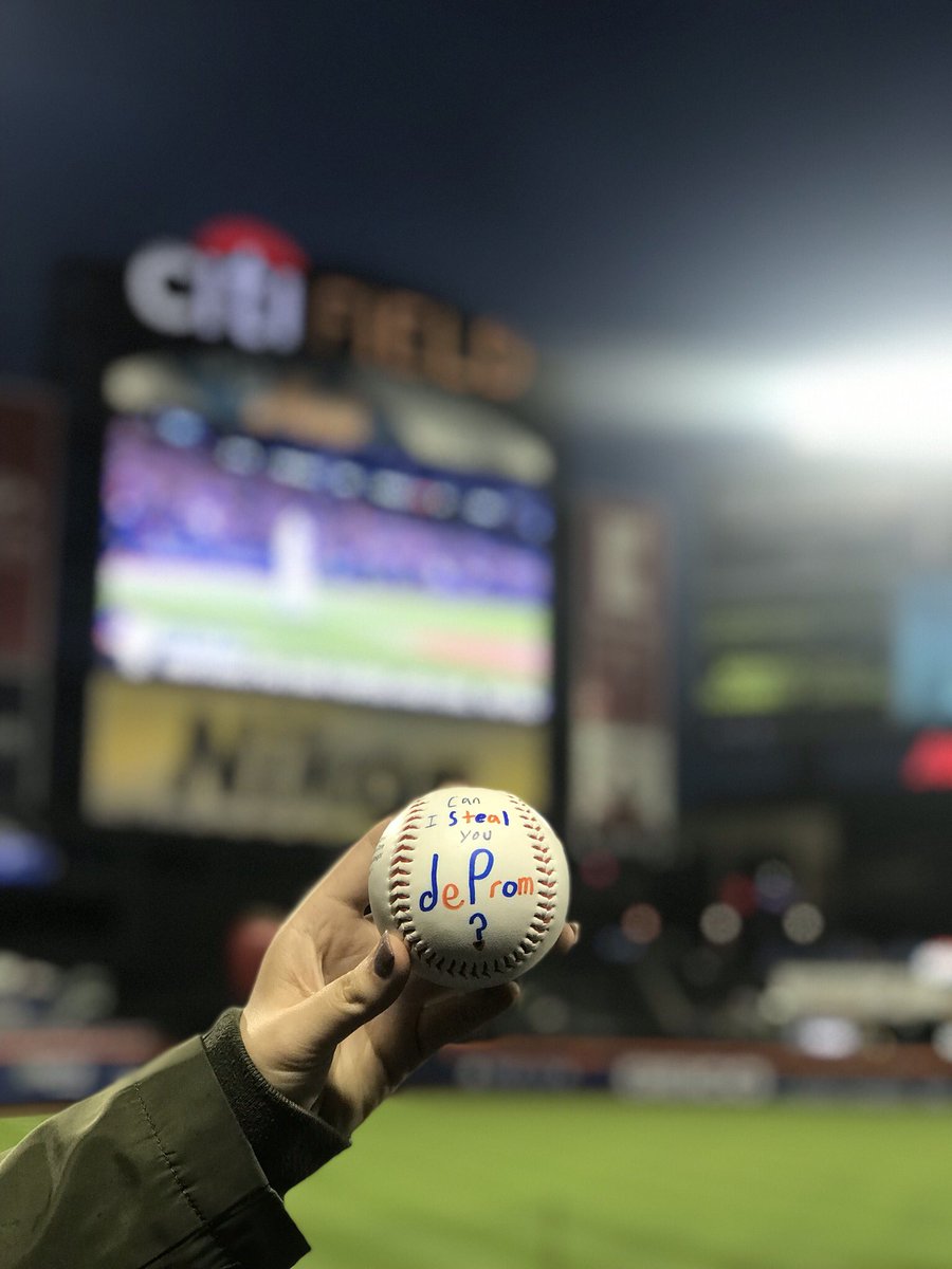 paddock_dan's tweet photo. The Mets may not have won, but at least I got myself a prom date😎⚾️💙🧡 @Mets @CitiField @sofiaar05 #deGrom #deProm @JdeGrom19 https://t.co/M5LwpvM4ak