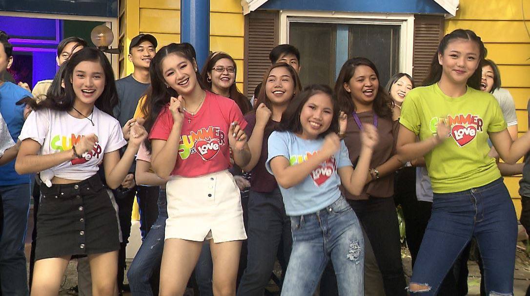 ABSCBNpr's tweet photo. Makikanta at makisayaw kina Coco at Yassi, Angel, Paulo Avelino, at Maricel, at PBB Otso Teens and Adults at iba pang Kapamilya stars sa 2019 ABS-CBN "Summer is Love" summer station ID!#SummerIsLove

Read: https://t.co/uTqVE0Awvj… https://t.co/d5IlOoG2Go