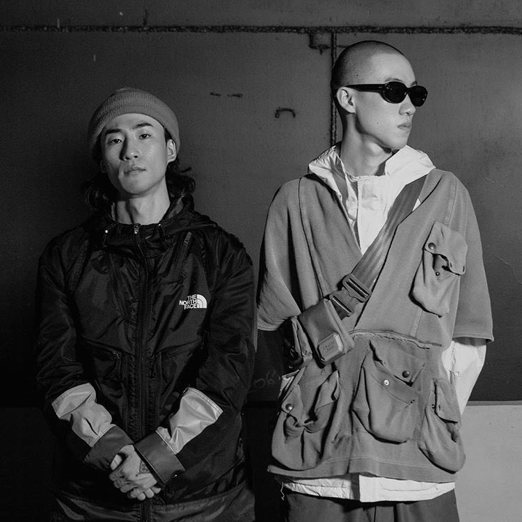 khiphopnewsjp's tweet photo. プロデューサー #HOLYDAY #FrediCasso が #VMC の新メンバーで合流しました!
共にダブルシングル #DUALFUEL がリリース!
#VISMAJORCREW #CWhy #khiphop #khh #khiphop好きな人と繋がりたい #ヒップホップ
VMC - New Member : HOLYDAY & Fredi Casso https://t.co/qm0xaU9qhi