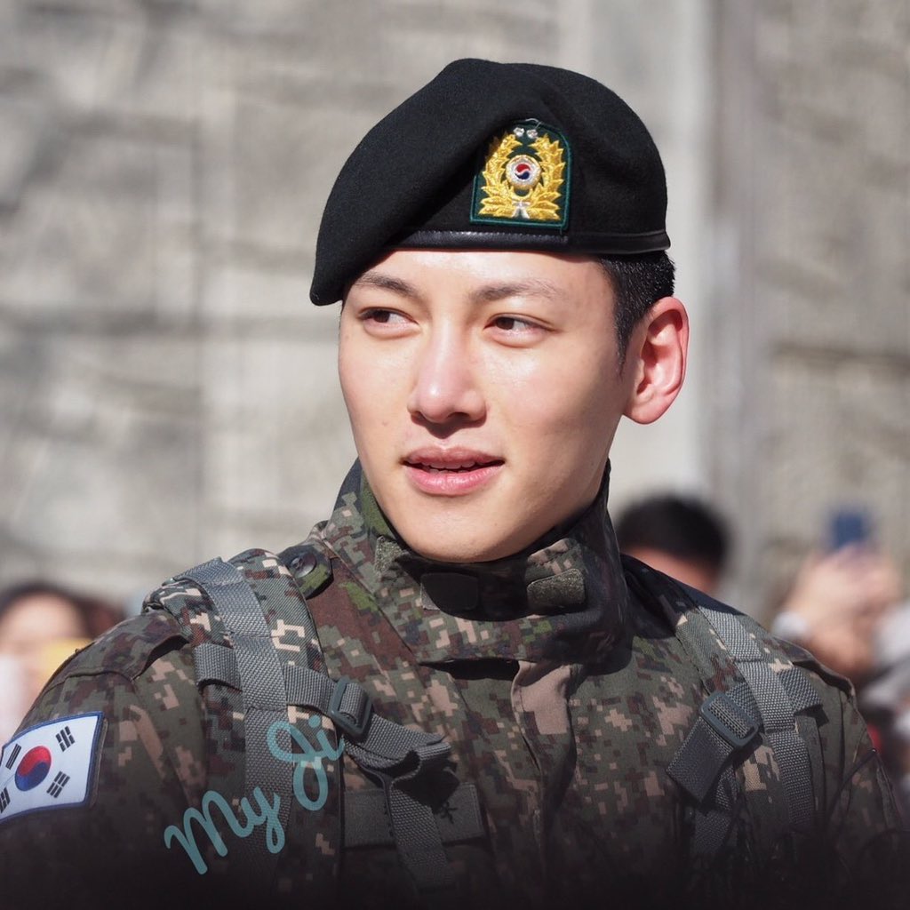 farahinkris's tweet photo. #WelcomeBackJiChangWook is trending first in Malaysia 💕 i am so proud 😘 https://t.co/SZTgiW3uRS
