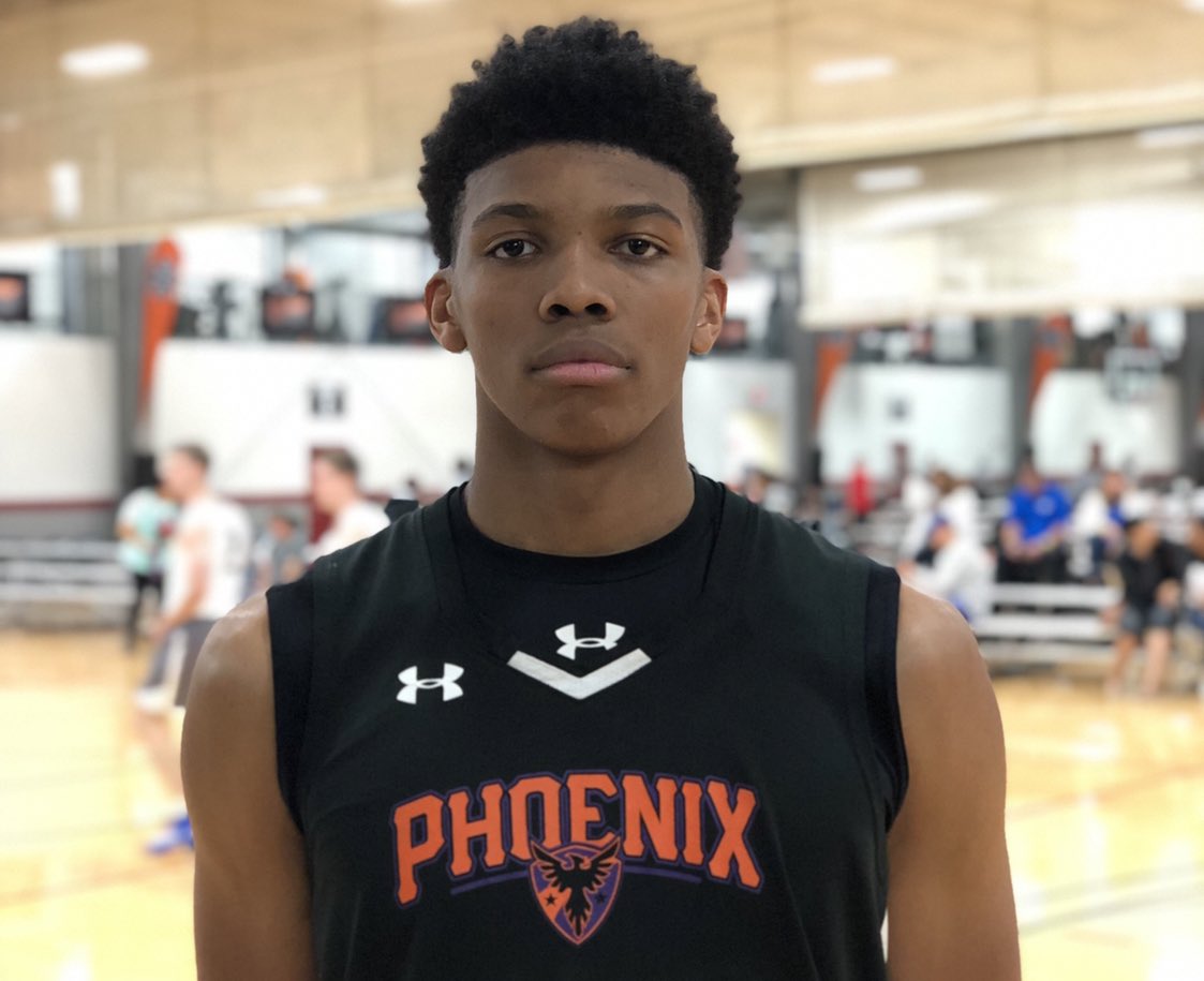 JustinByerly's tweet photo. Impressed with the length and size of Team Phoenix Elite. Alex Holt has wide shoulders, big hands and a soft touch around the rim. Unsigned senior Jalen Ware can stretch the floor and Tavis Bridges has some game. @TheAlexHolt1 https://t.co/0jKR1mhmhS