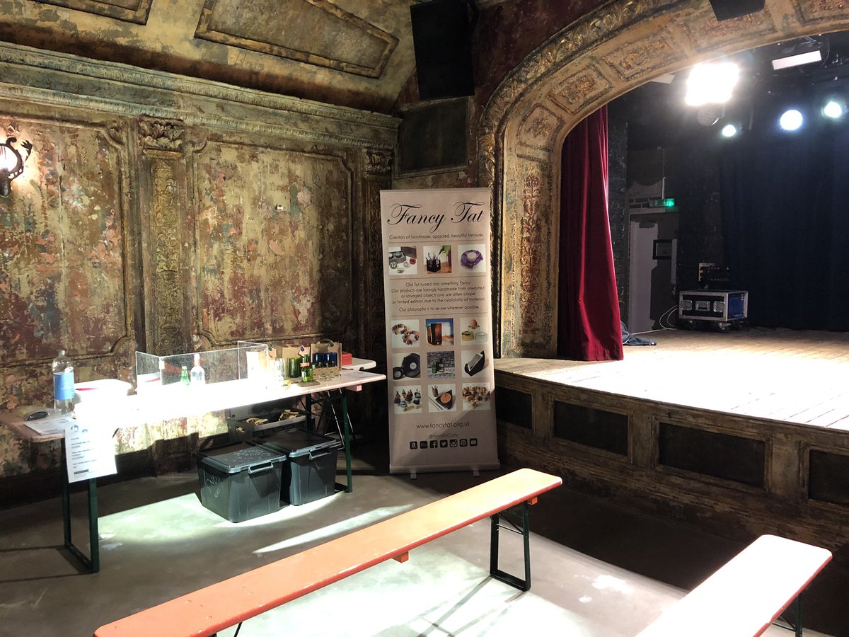 FancyTatCrafts's tweet photo. We are all ready for our first Glass Bottle Cutting demo at #pebblefest @PebbleMagazine ! #everydayactivism #fancytat #glassbottles #upcycledglassbottle #learnsomethingnew #bottlecutting https://t.co/vPaxhtyFqc