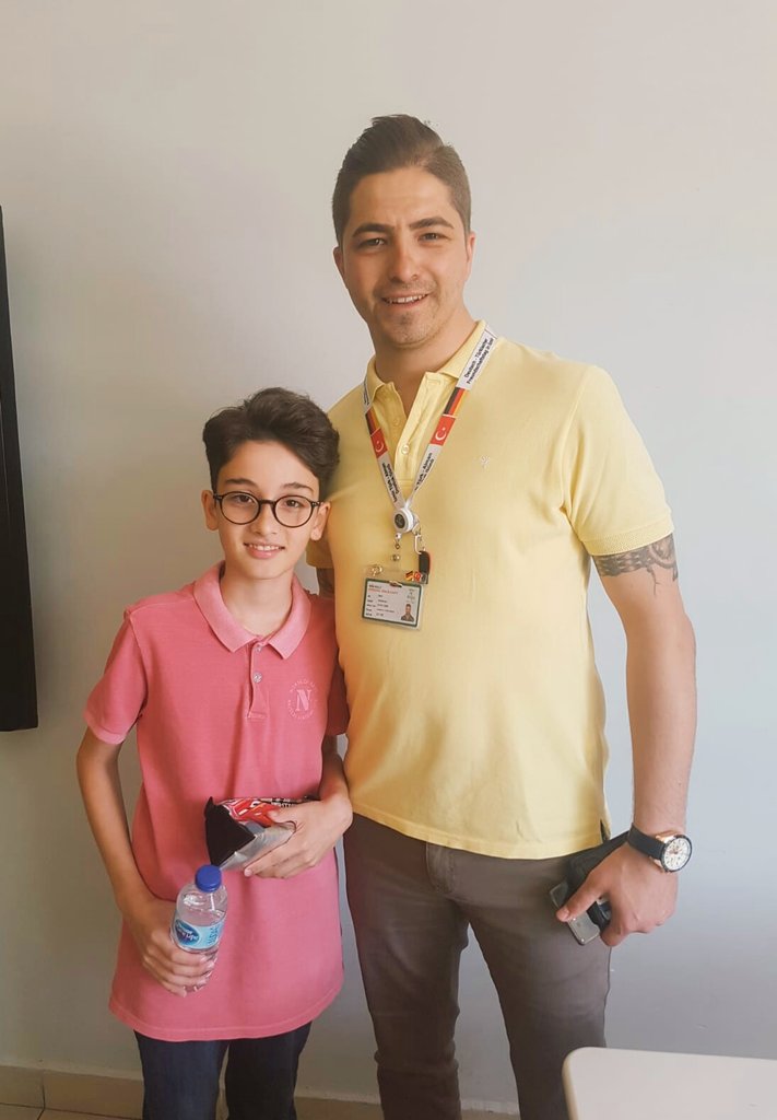 Herr SOYLEMEZ (@herrsoylemez) on Twitter photo Çiğli Bilim Doğa Kampüsü
Almanca TELC A1 JUNIOR sınavı tamamladı.Çocuklarımız sınavdan mutlu ayrıldılar. Das Akademi ve <a href="/leziz72/">Leziz Tunçel</a> hocamıza misafirperverliği için teşekkürler🇩🇪🇹🇷 @anilbaykall @caglaipekcii <a href="/Glrbci/">Gül Arabaci</a> <a href="/SelinGundogu/">Sultan Selin Gündoğu</a> <a href="/denizfunda35/">Deniz F.K</a> <a href="/UdoKywall/">Udo Kywall</a> <a href="/DAS_Akademie/">DAS Akademie</a> #dogadAlmanca Çiğli Bilim Doğa Kampüsü
Almanca TELC A1 JUNIOR sınavı tamamladı.Çocuklarımız sınavdan mutlu ayrıldılar. Das Akademi ve <a href="/leziz72/">Leziz Tunçel</a> hocamıza misafirperverliği için teşekkürler🇩🇪🇹🇷 @anilbaykall @caglaipekcii <a href="/Glrbci/">Gül Arabaci</a> <a href="/SelinGundogu/">Sultan Selin Gündoğu</a> <a href="/denizfunda35/">Deniz F.K</a> <a href="/UdoKywall/">Udo Kywall</a> <a href="/DAS_Akademie/">DAS Akademie</a> #dogadAlmanca